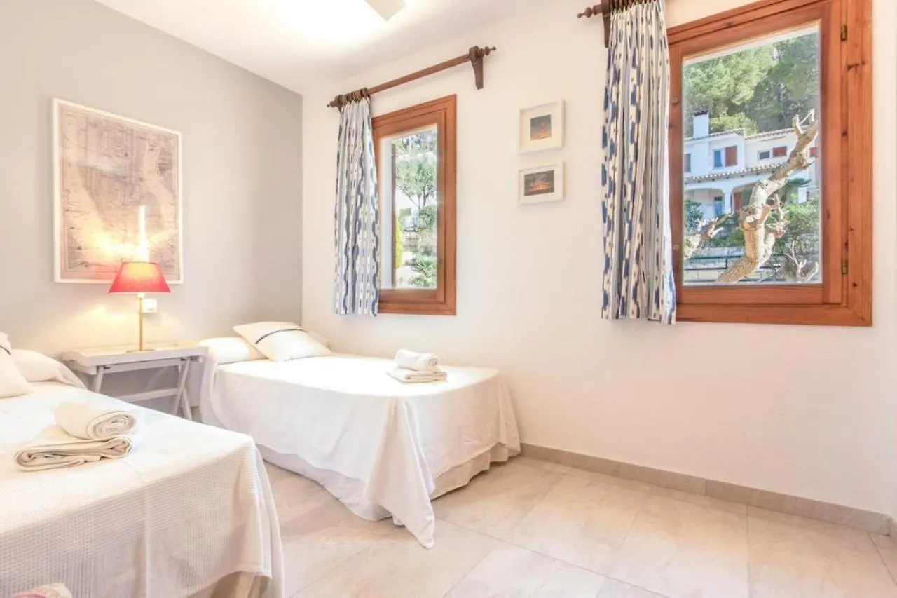Botana 9 Villa Cala de Sant Vicenc